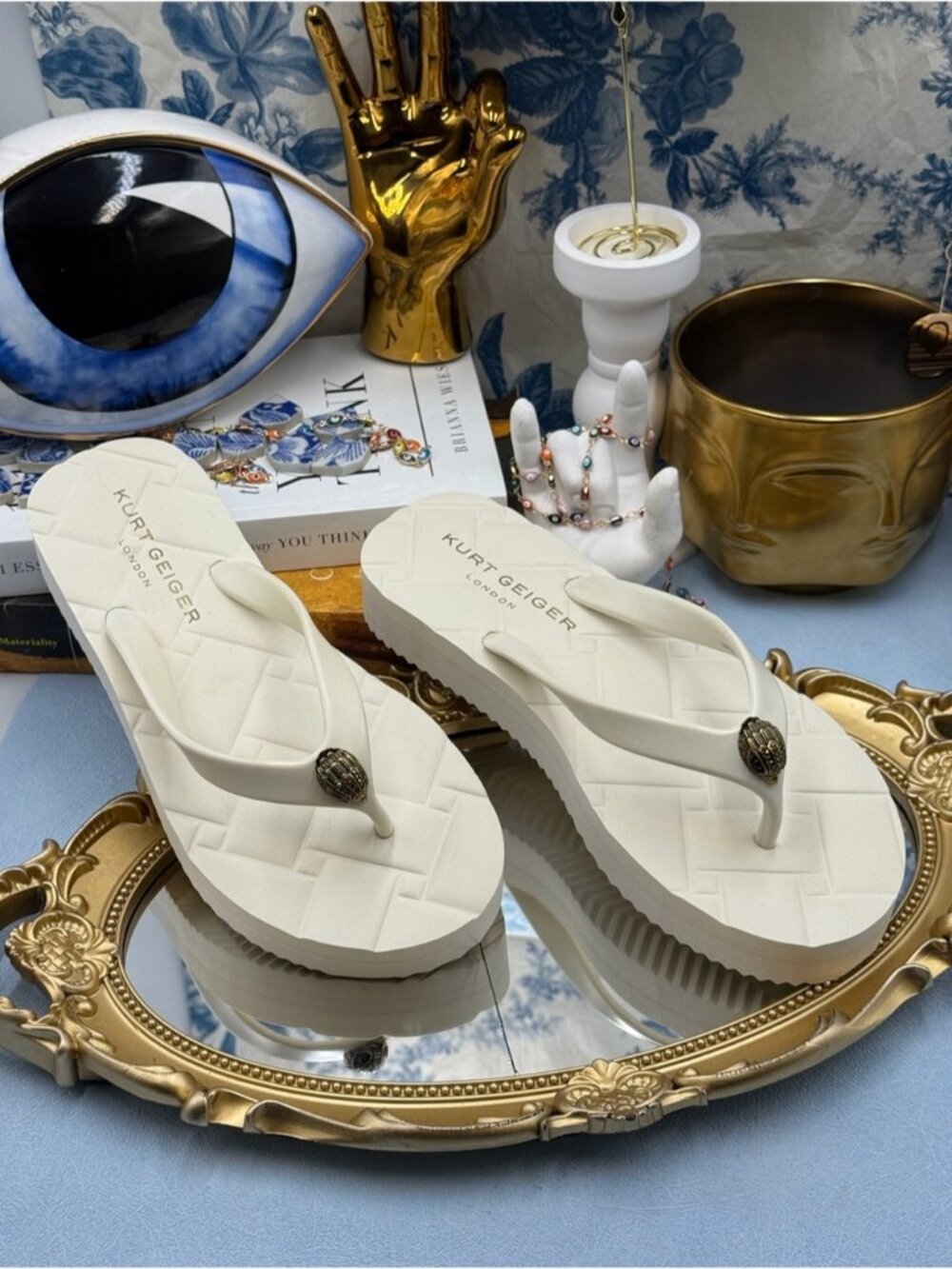 🆕 KURT GEIGER LONDON 🧿 NWOB Kensington Q Flipflop, Bone - Sz EU 37 US 7